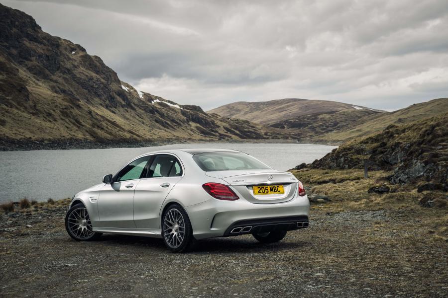  Mercedes-AMG C63 S 2015 года  (UK) (фото 19 из 30)